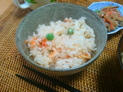 春色♪グリーンピースと桜えびの炊き込みご飯